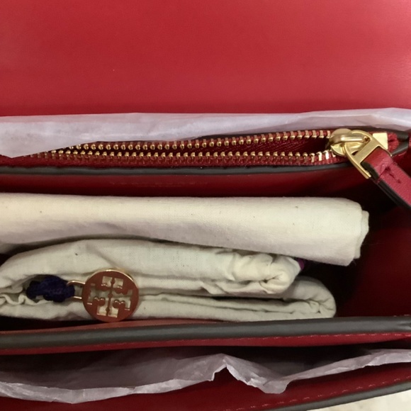 TORY BURCH SMALL ELEANOR EMBOSSED HANDBAG - Picture 5 of 9